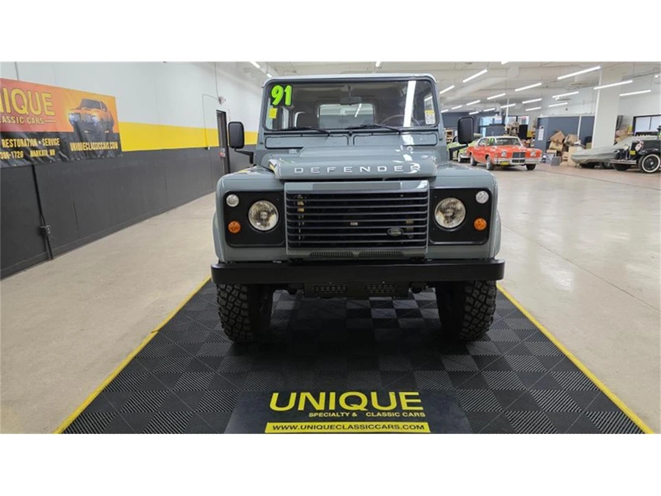 1991 Land Rover Defender 90 - Image 2 of 31