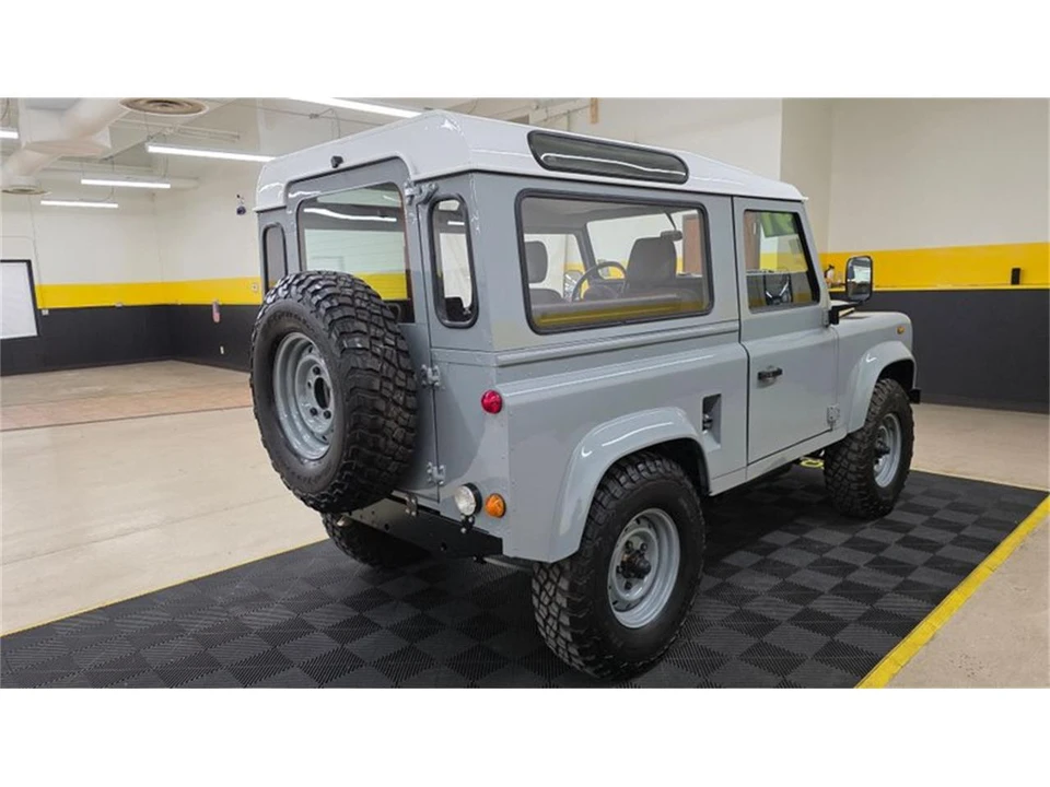 1991 Land Rover Defender 90 - Image 4 of 31