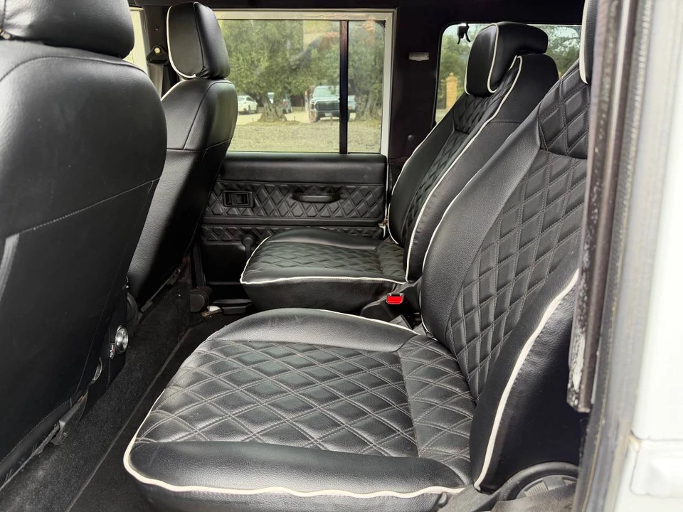1991 Land Rover Defender 110 - Image 6 of 8