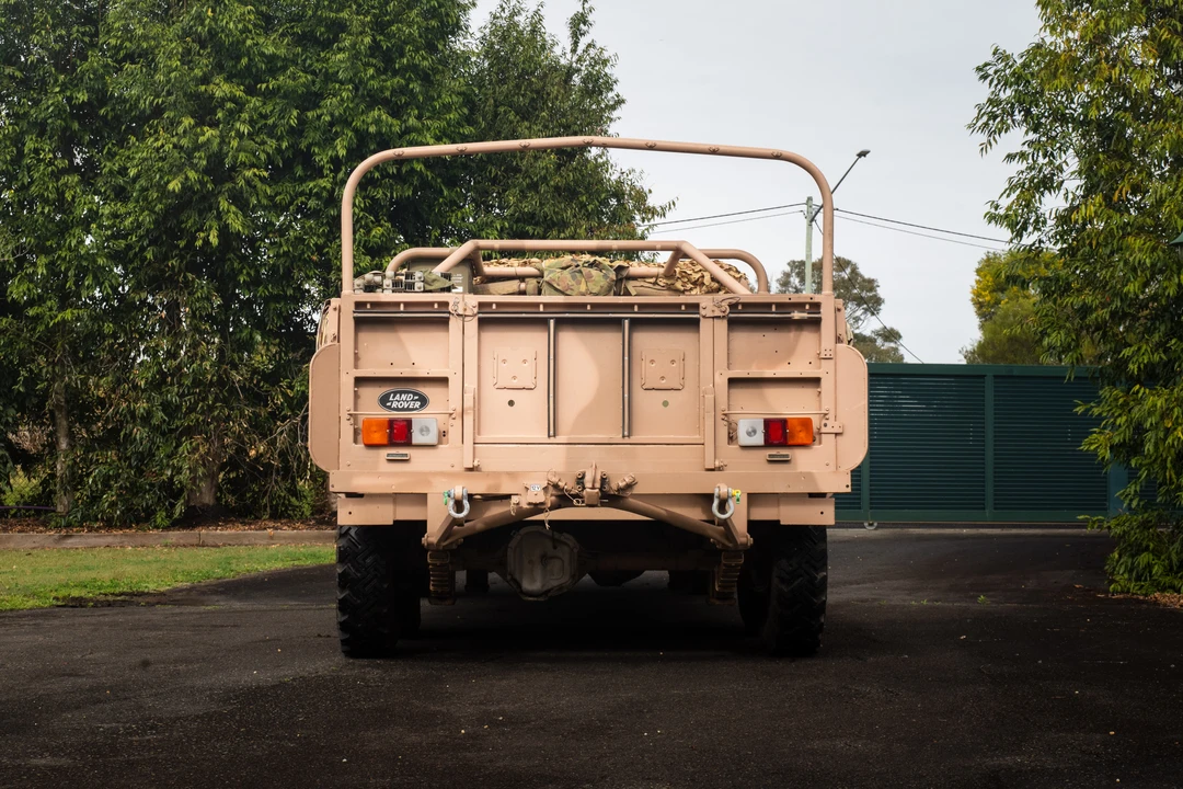 1991 Land Rover Defender 110 - Image 6 of 31