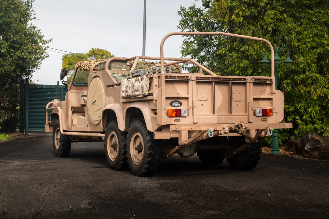 1991 Land Rover Defender 110 - Image 7 of 31