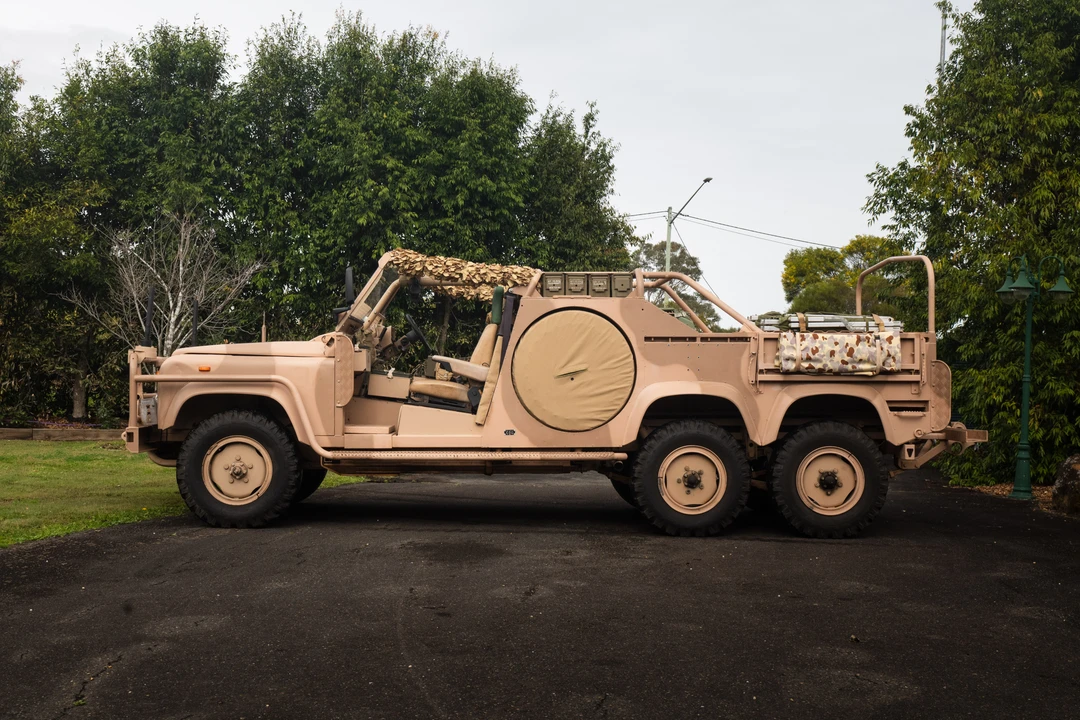 1991 Land Rover Defender 110 - Image 15 of 31
