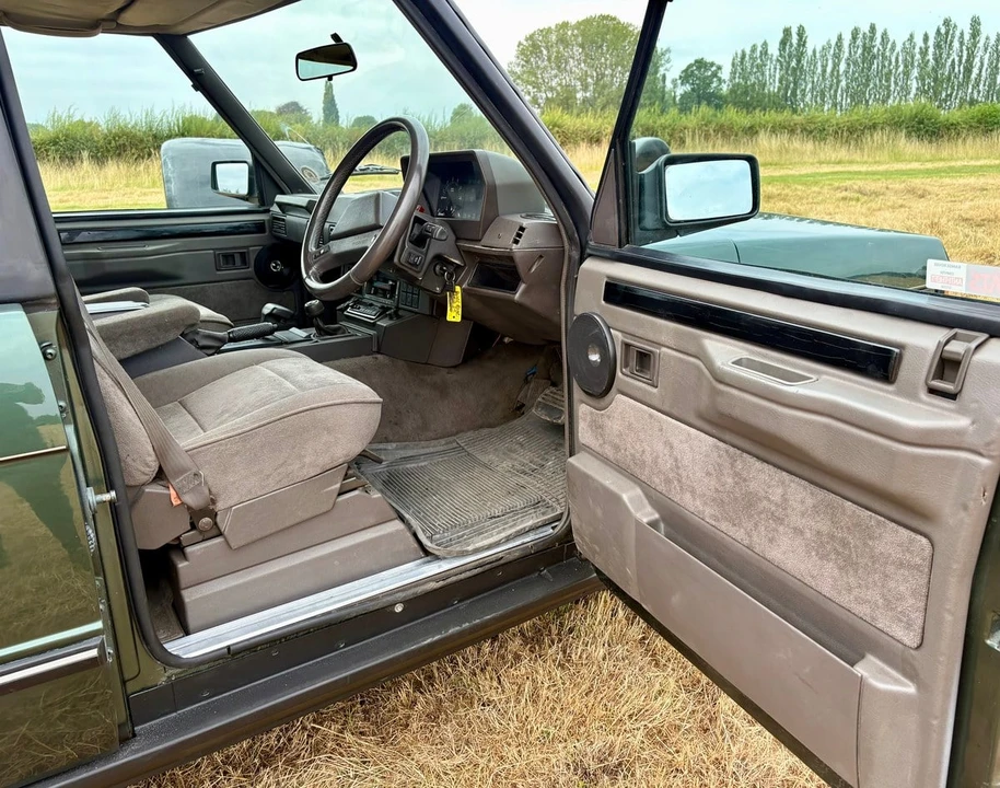 1991 Land Rover Range Rover Classic - Image 8 of 30