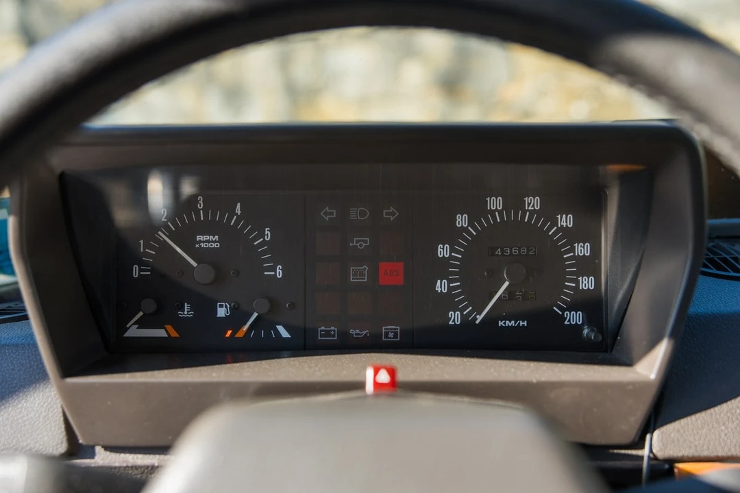 1991 Land Rover Range Rover Classic - Image 19 of 30