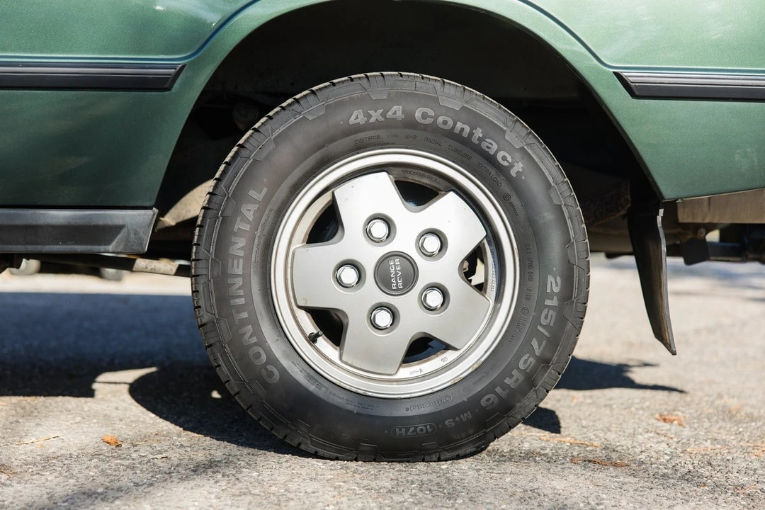 1991 Land Rover Range Rover Classic - Image 9 of 30