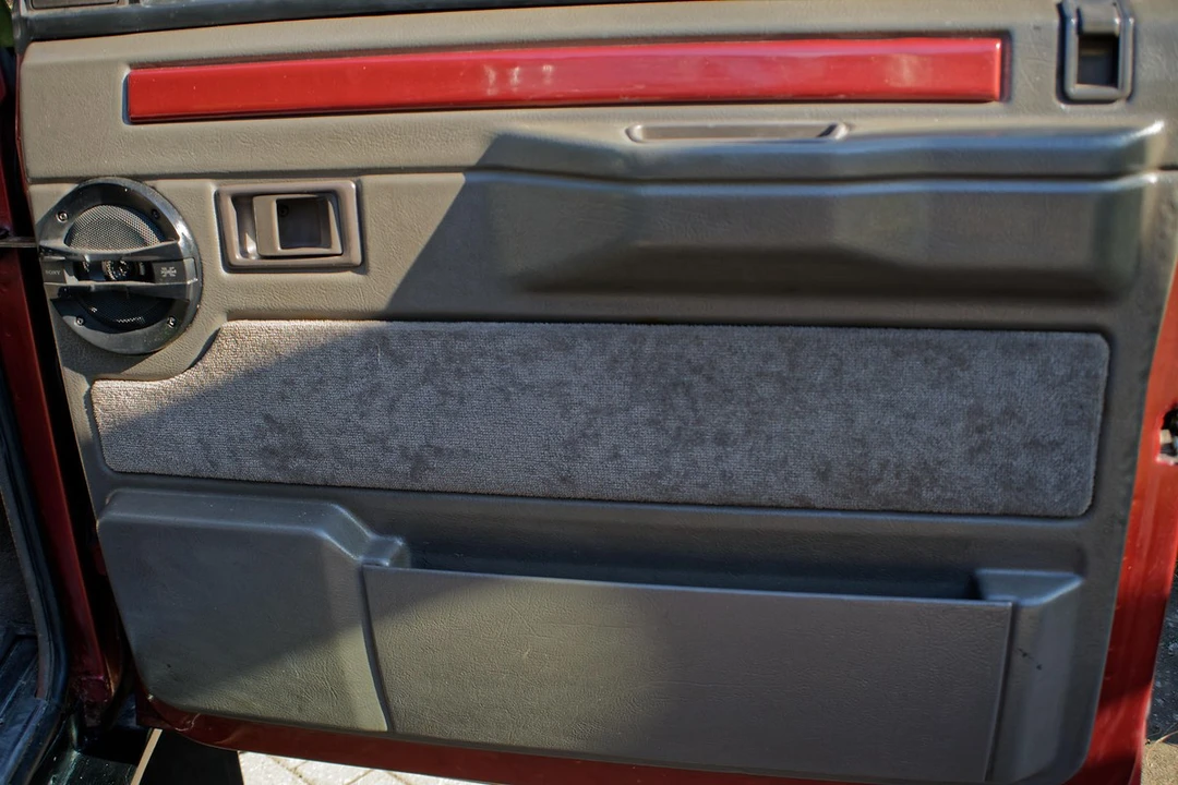 1991 Land Rover Range Rover Classic - Image 29 of 30