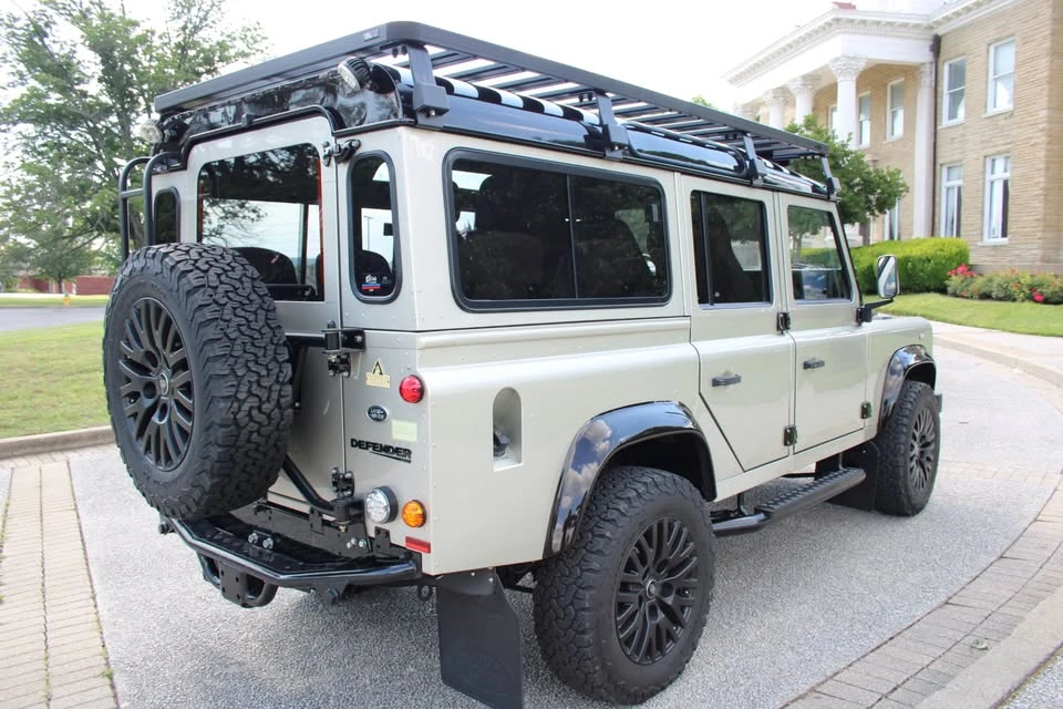 1991 Land Rover Defender 110 - Image 7 of 20