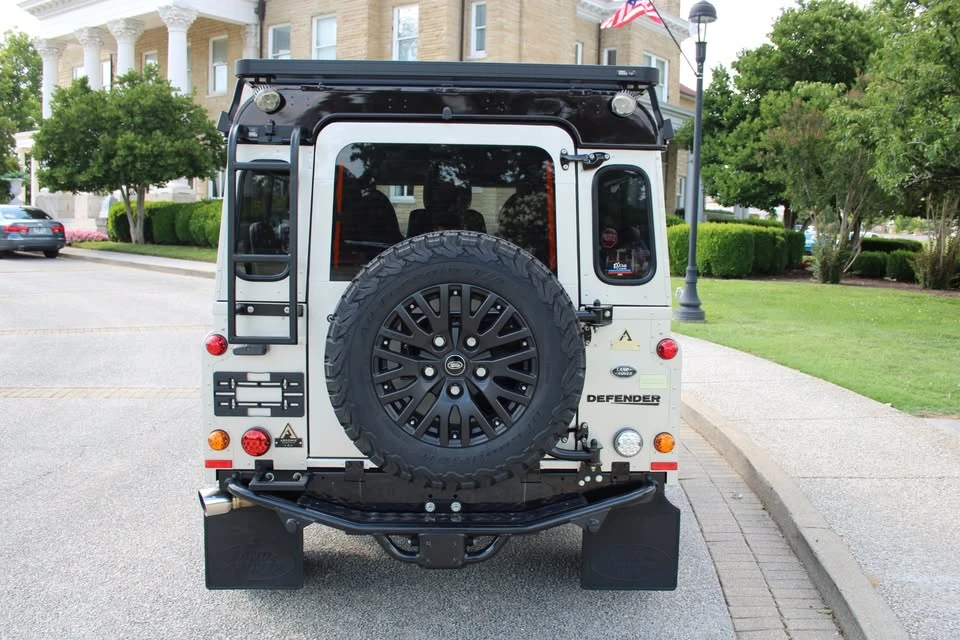1991 Land Rover Defender 110 - Image 8 of 20