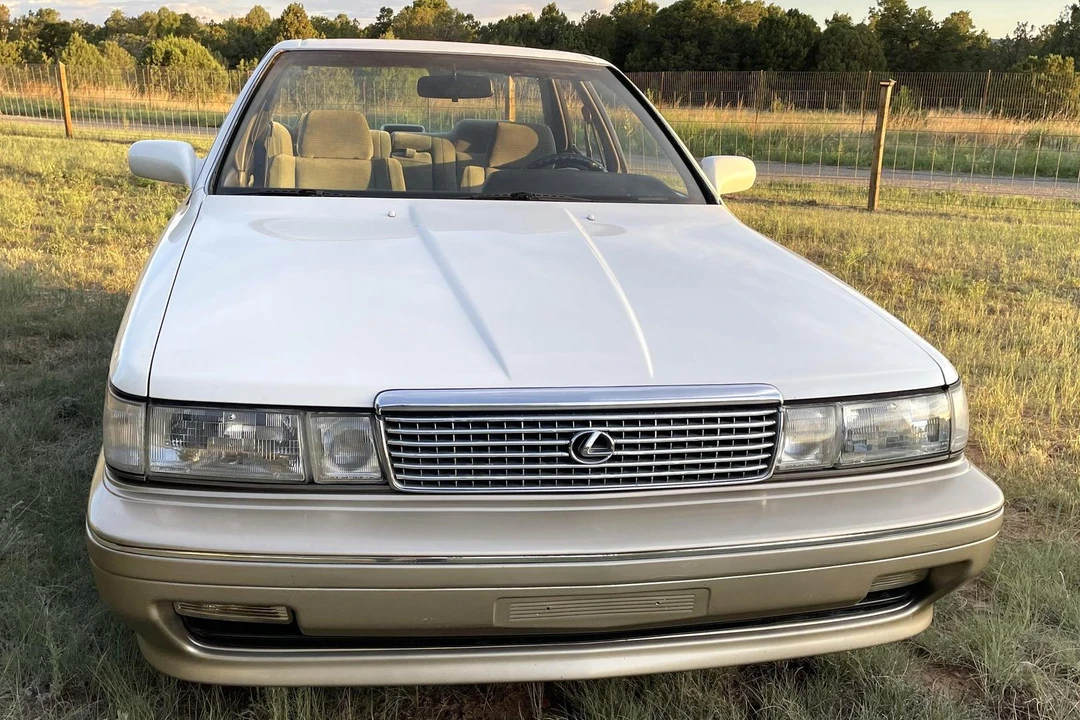 1991 Lexus ES 1st Gen - Image 2 of 6