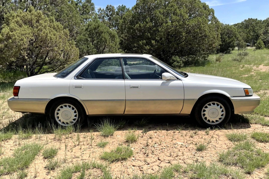 1991 Lexus ES 1st Gen - Image 3 of 6