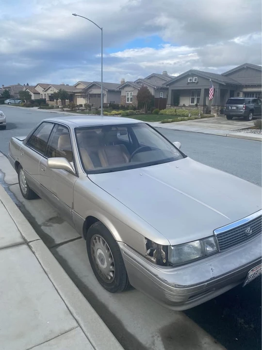 1991 Lexus ES 1st Gen - Image 5 of 11