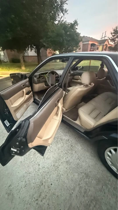 1991 Lexus ES 1st Gen - Image 14 of 18