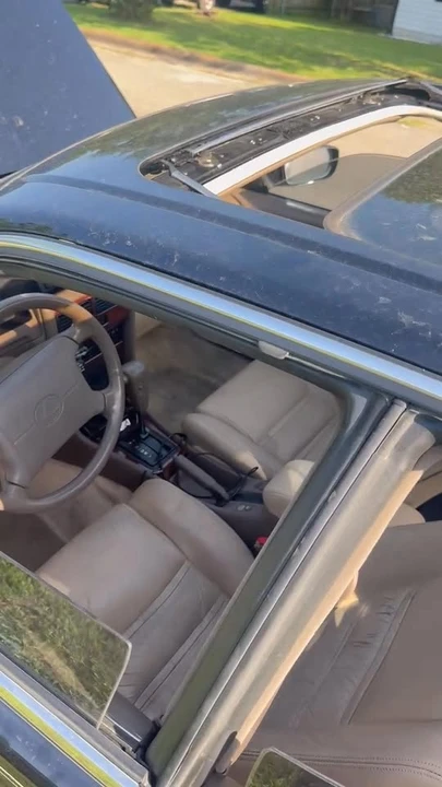 1991 Lexus ES 1st Gen - Image 18 of 18