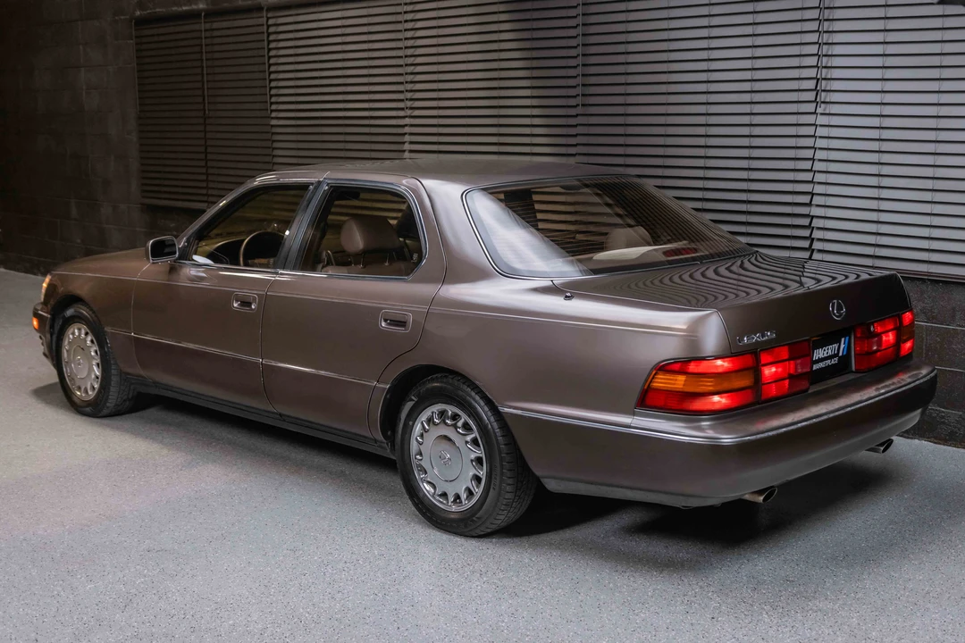 1991 Lexus LS 1st Gen - Image 8 of 31