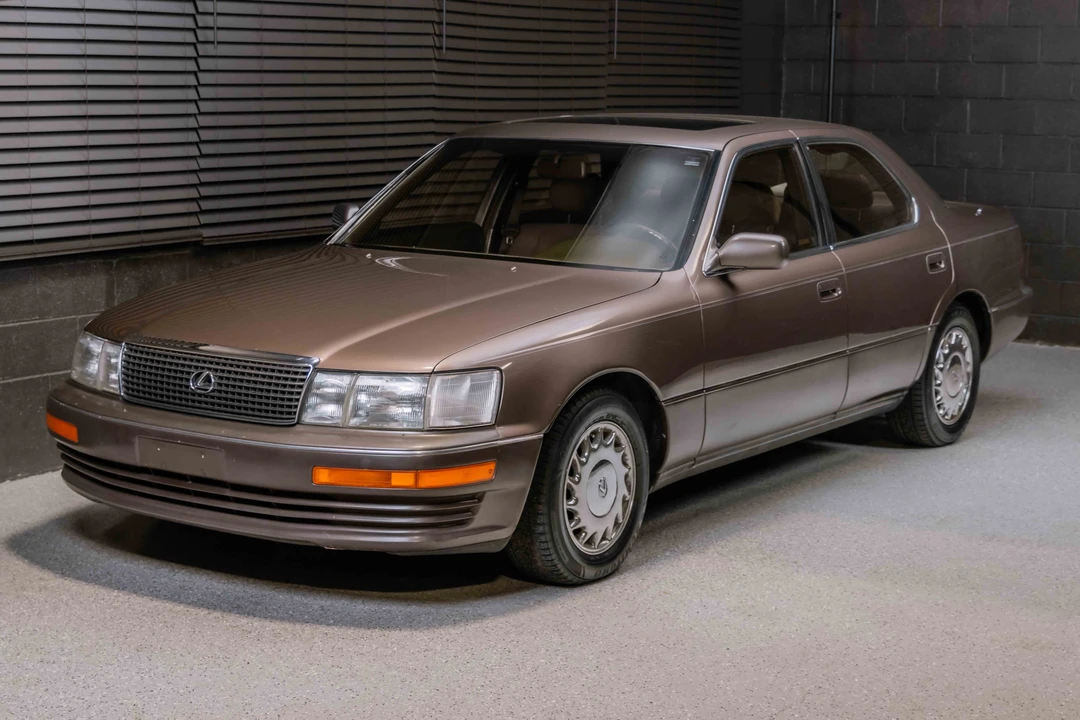 1991 Lexus LS 1st Gen - Image 2 of 31