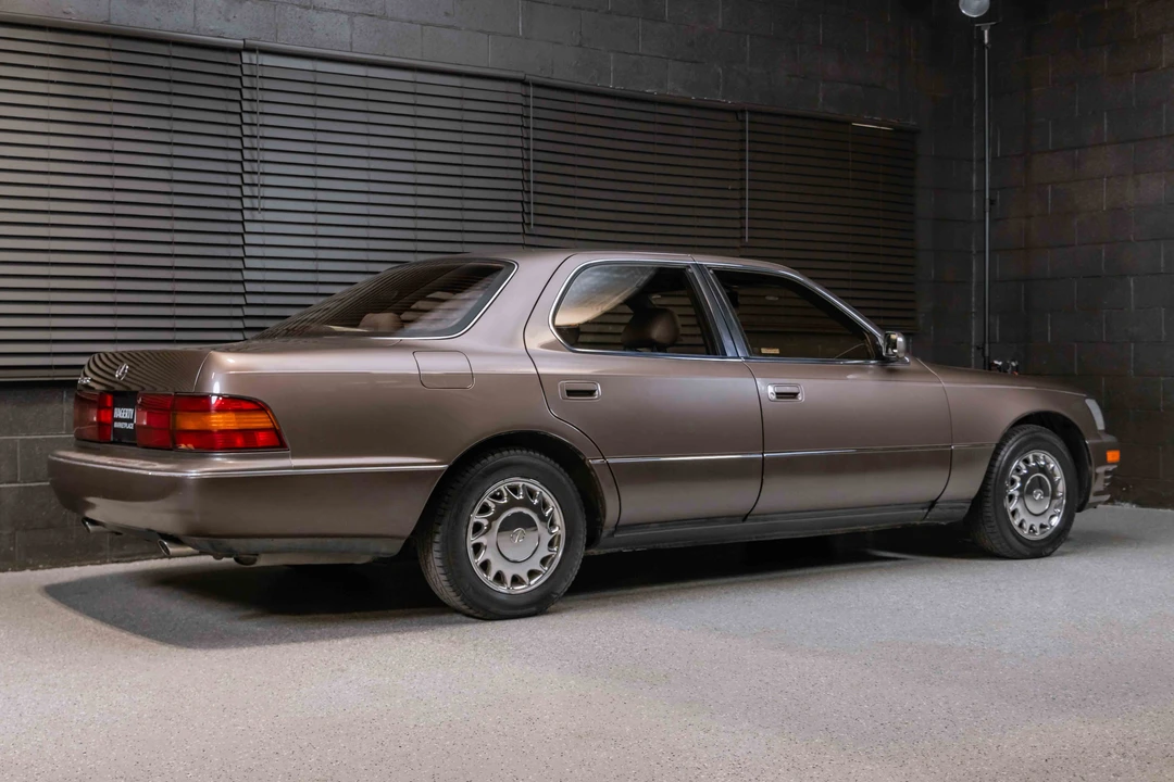 1991 Lexus LS 1st Gen - Image 14 of 31