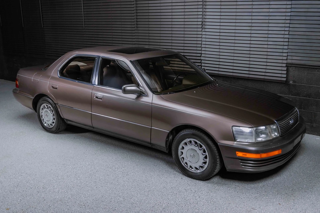 1991 Lexus LS 1st Gen - Image 16 of 31