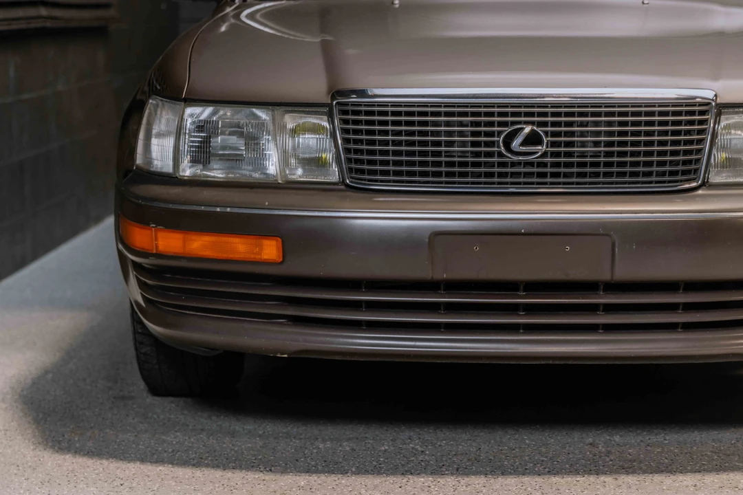 1991 Lexus LS 1st Gen - Image 18 of 31