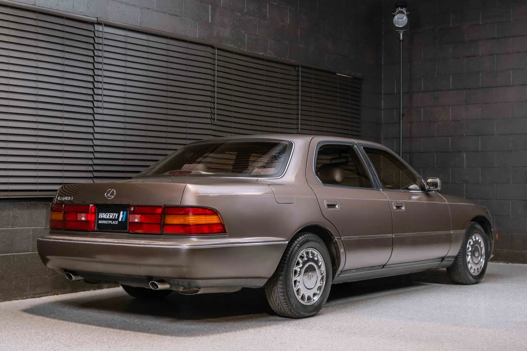 1991 Lexus LS 1st Gen - Image 12 of 31