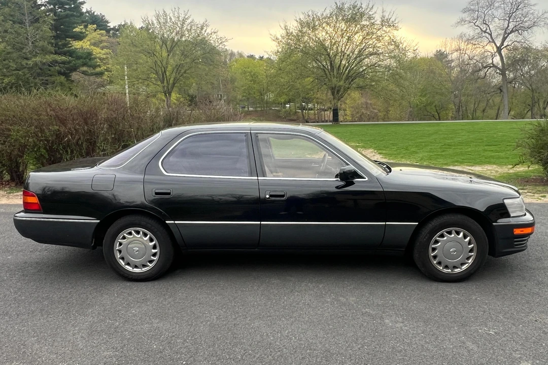 1991 Lexus LS 1st Gen - Image 3 of 31
