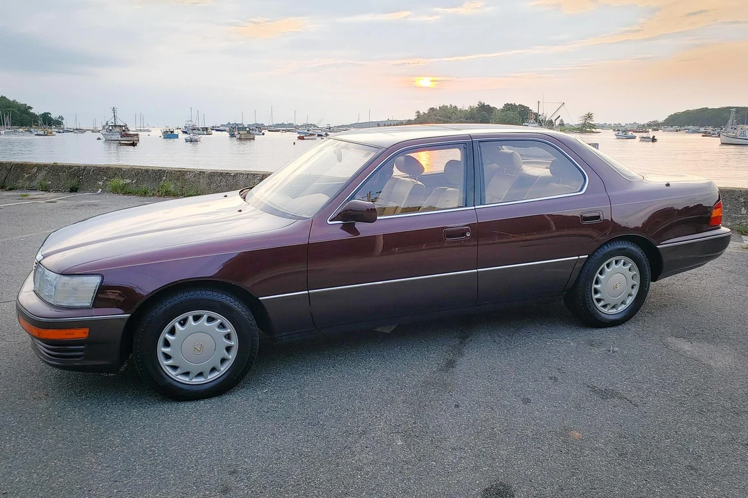 1991 Lexus LS 1st Gen - Image 13 of 31