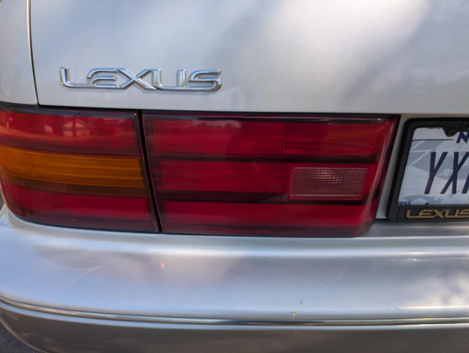 1991 Lexus LS 1st Gen - Image 23 of 31
