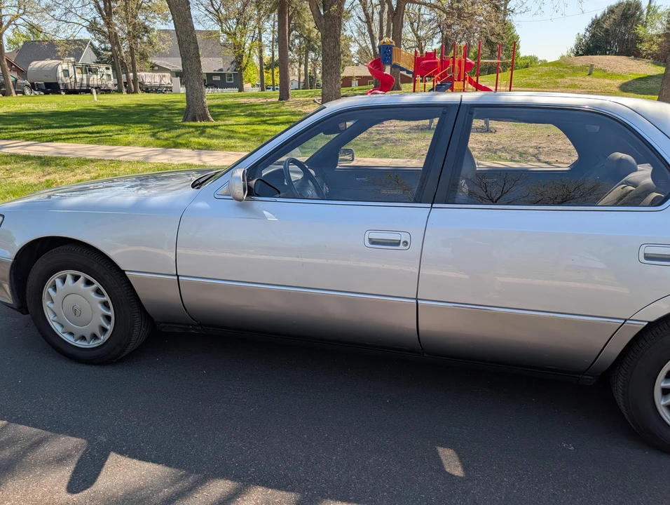1991 Lexus LS 1st Gen - Image 7 of 31