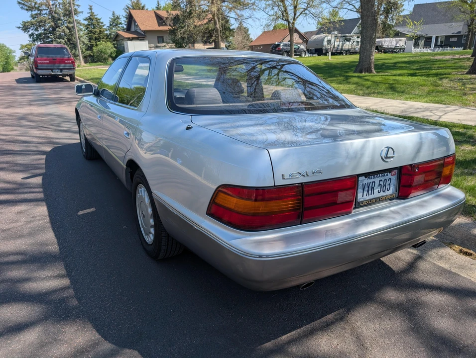 1991 Lexus LS 1st Gen - Image 9 of 31