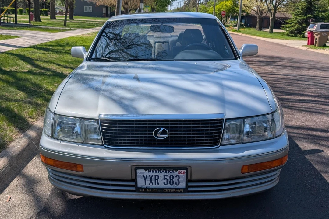 1991 Lexus LS 1st Gen - Image 2 of 31