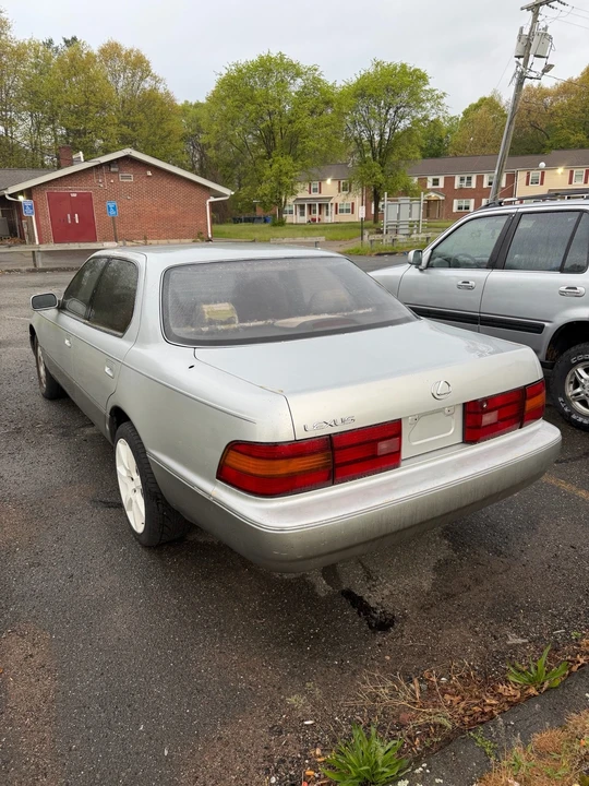 1991 Lexus LS 1st Gen - Image 5 of 12