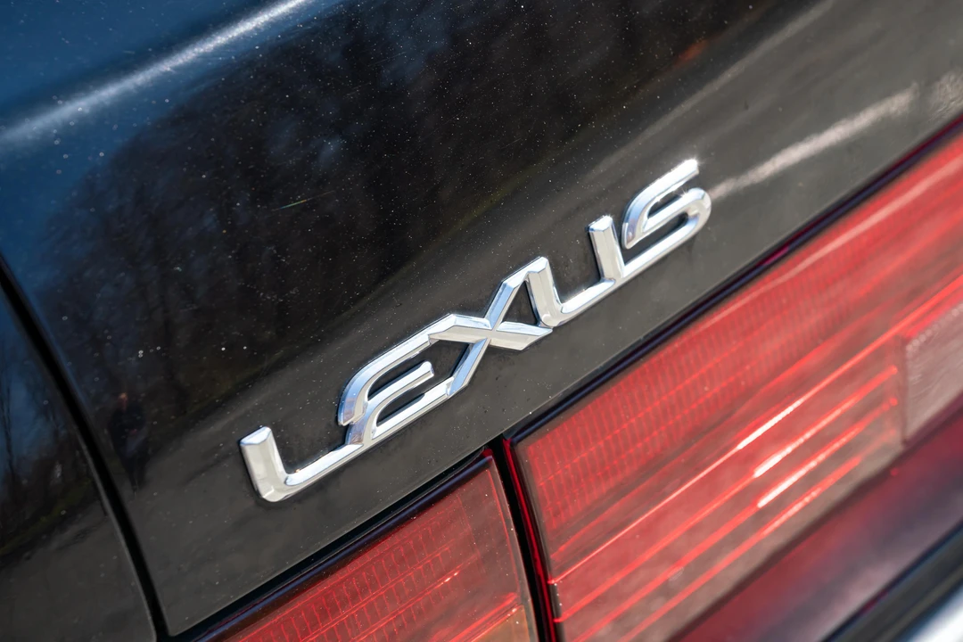 1991 Lexus LS 1st Gen - Image 19 of 31