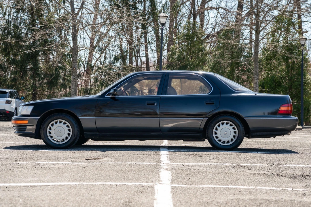 1991 Lexus LS 1st Gen - Image 3 of 31
