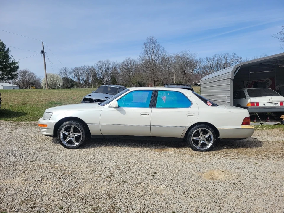 1991 Lexus LS 1st Gen - Image 2 of 19