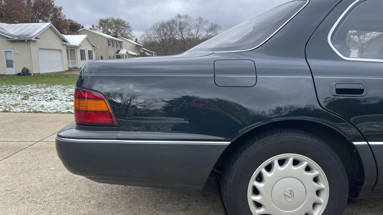 1991 Lexus LS 1st Gen - Image 24 of 31