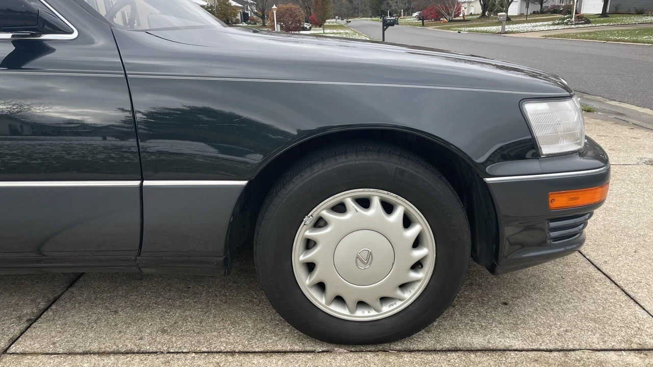 1991 Lexus LS 1st Gen - Image 28 of 31