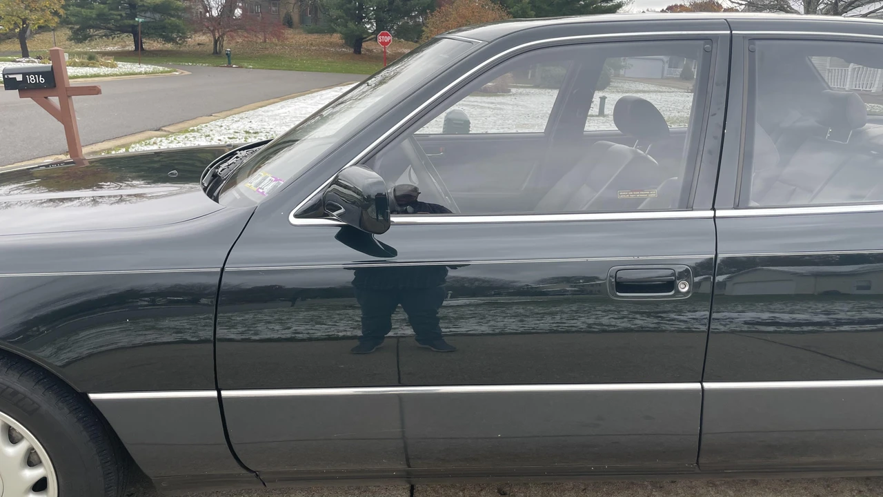 1991 Lexus LS 1st Gen - Image 18 of 31