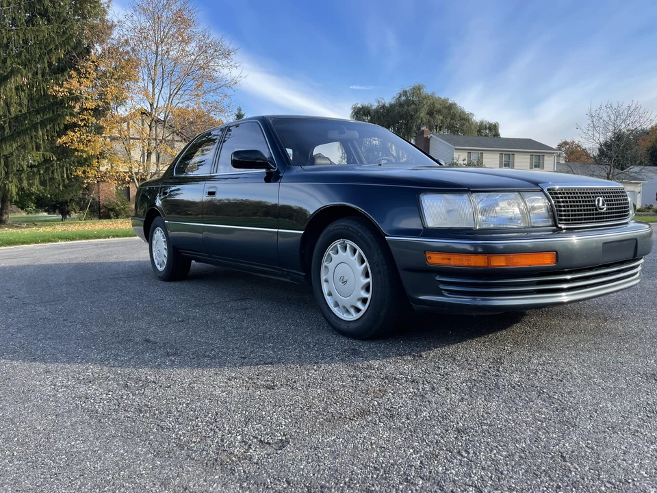 1991 Lexus LS 1st Gen - Image 13 of 31