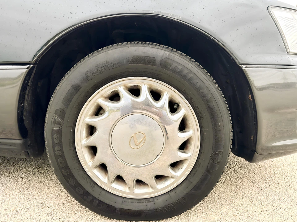 1991 Lexus LS 1st Gen - Image 28 of 31