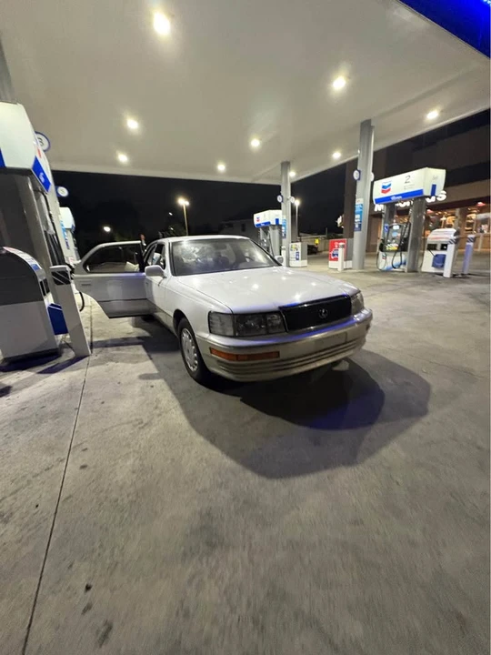 1991 Lexus LS 1st Gen - Image 3 of 4
