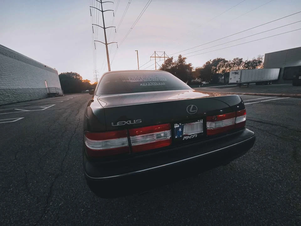 1991 Lexus LS 1st Gen - Image 2 of 13