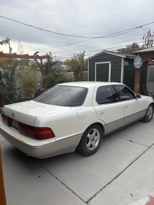 1991 Lexus LS 1st Gen - Image 2 of 5