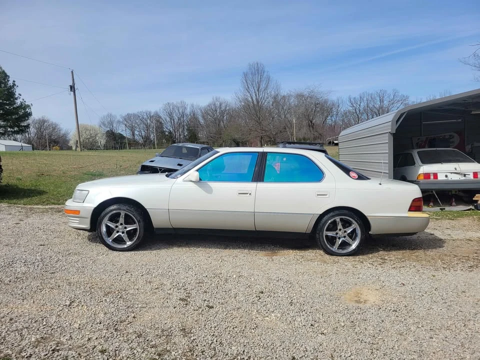 1991 Lexus LS 1st Gen - Image 2 of 14