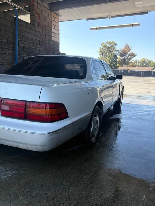 1991 Lexus LS 2nd Gen - Image 6 of 7