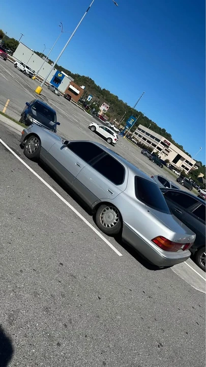 1991 Lexus LS 2nd Gen - Image 3 of 7