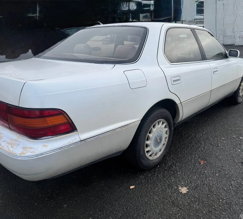 1991 Lexus LS 1st Gen - Image 2 of 7