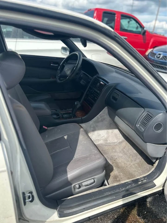 1991 Lexus LS 1st Gen - Image 19 of 19