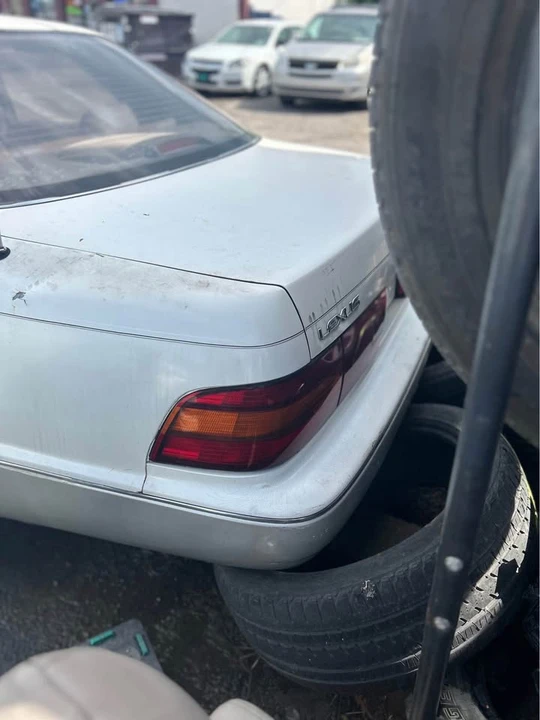 1991 Lexus LS 1st Gen - Image 13 of 19