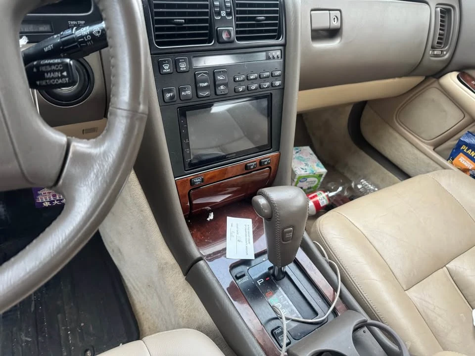 1991 Lexus LS 1st Gen - Image 9 of 16