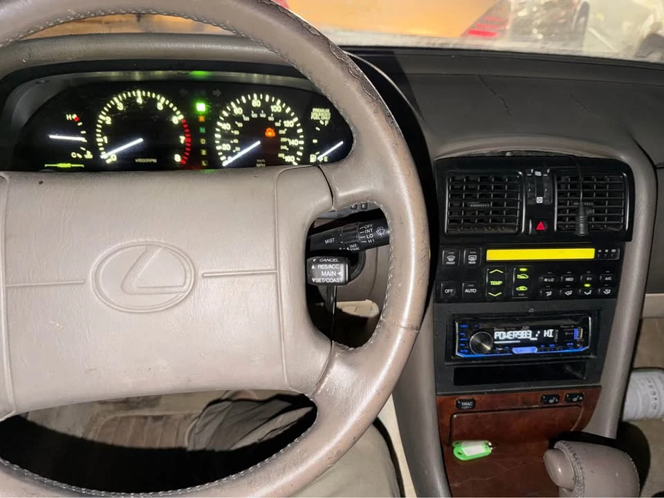1991 Lexus LS 2nd Gen - Image 5 of 8