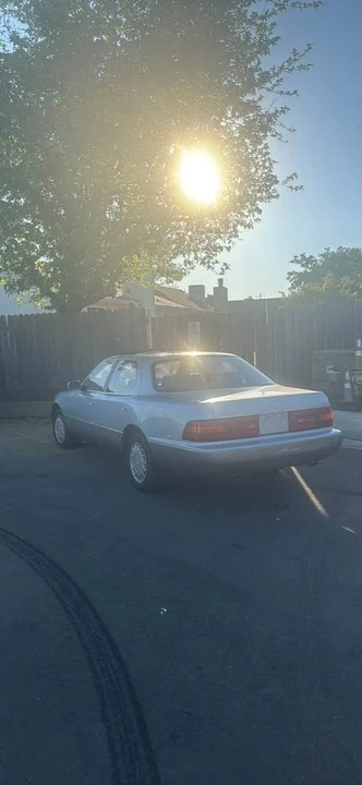 1991 Lexus LS 1st Gen - Image 4 of 11